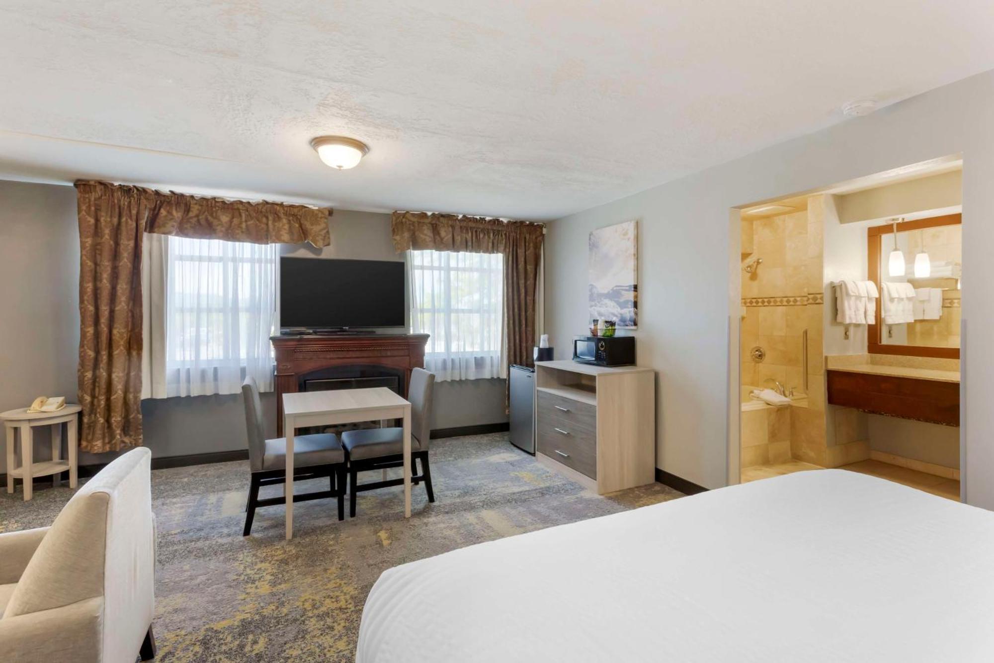 Best Western Plus Weston Inn Logan Exterior foto